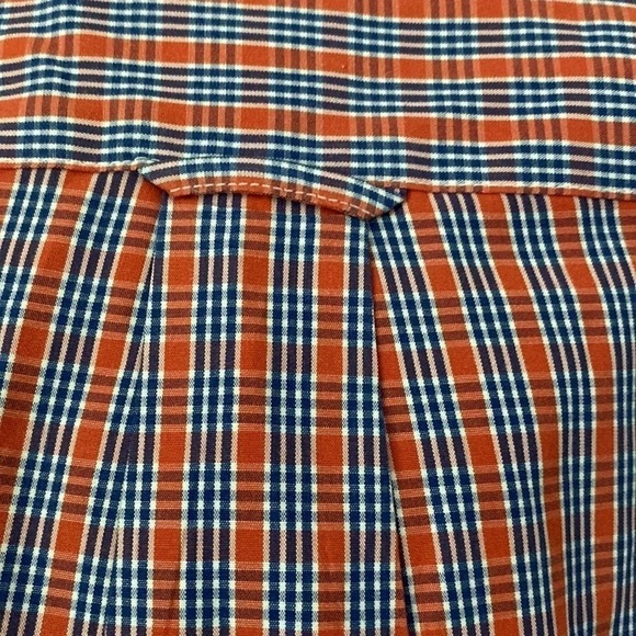 Mens Izod button down shirt. Long sleeves. Navy and red plaid. Large - Picture 2 of 11